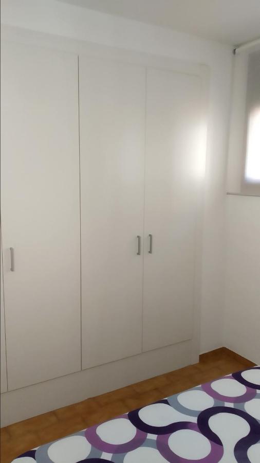 דירות אמפוריבראבה Apartamento Renovado, Luminoso, A 300M De La Playa מראה חיצוני תמונה