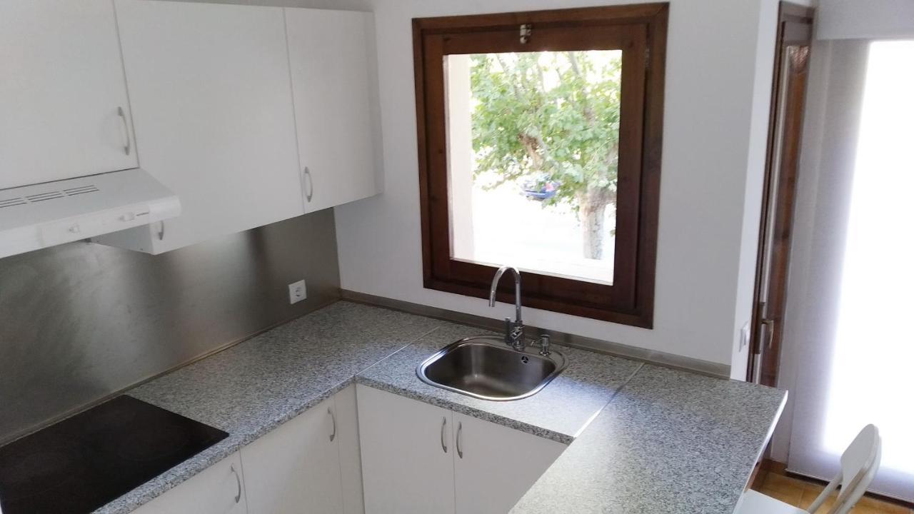 דירות אמפוריבראבה Apartamento Renovado, Luminoso, A 300M De La Playa מראה חיצוני תמונה