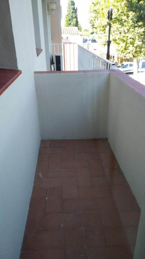 דירות אמפוריבראבה Apartamento Renovado, Luminoso, A 300M De La Playa מראה חיצוני תמונה