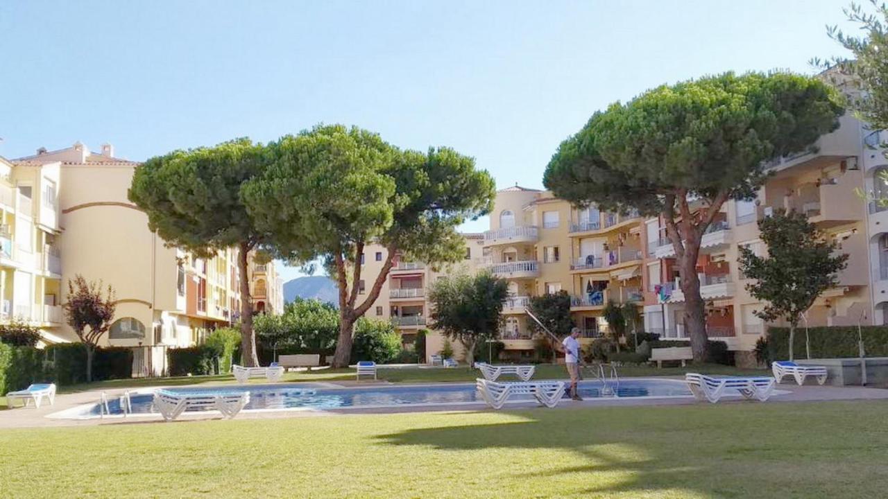 דירות אמפוריבראבה Apartamento Renovado, Luminoso, A 300M De La Playa מראה חיצוני תמונה