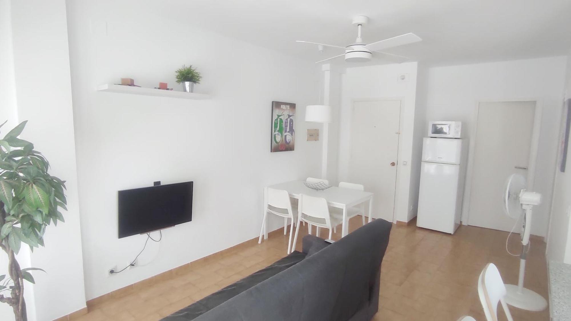 דירות אמפוריבראבה Apartamento Renovado, Luminoso, A 300M De La Playa מראה חיצוני תמונה