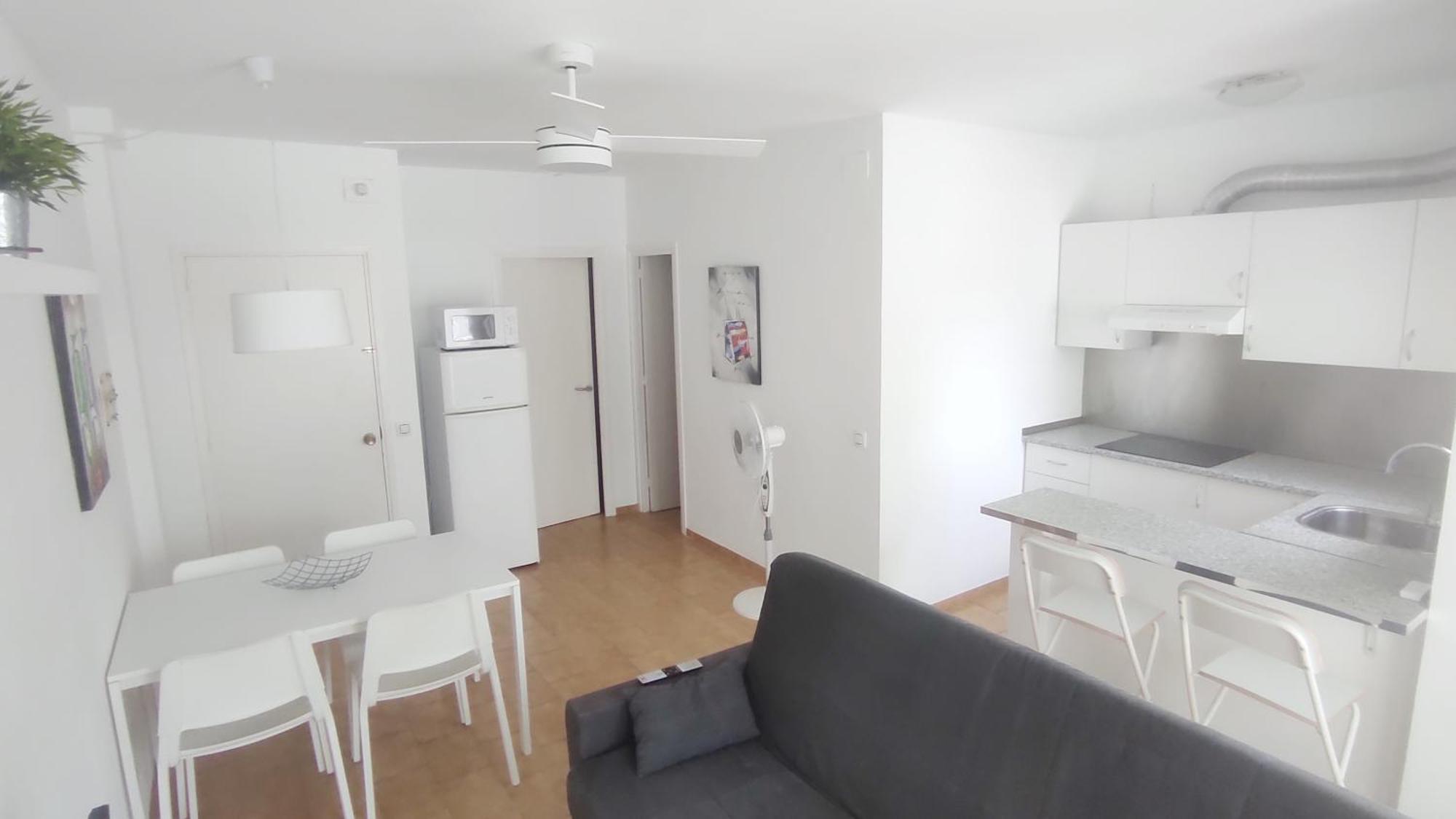 דירות אמפוריבראבה Apartamento Renovado, Luminoso, A 300M De La Playa מראה חיצוני תמונה