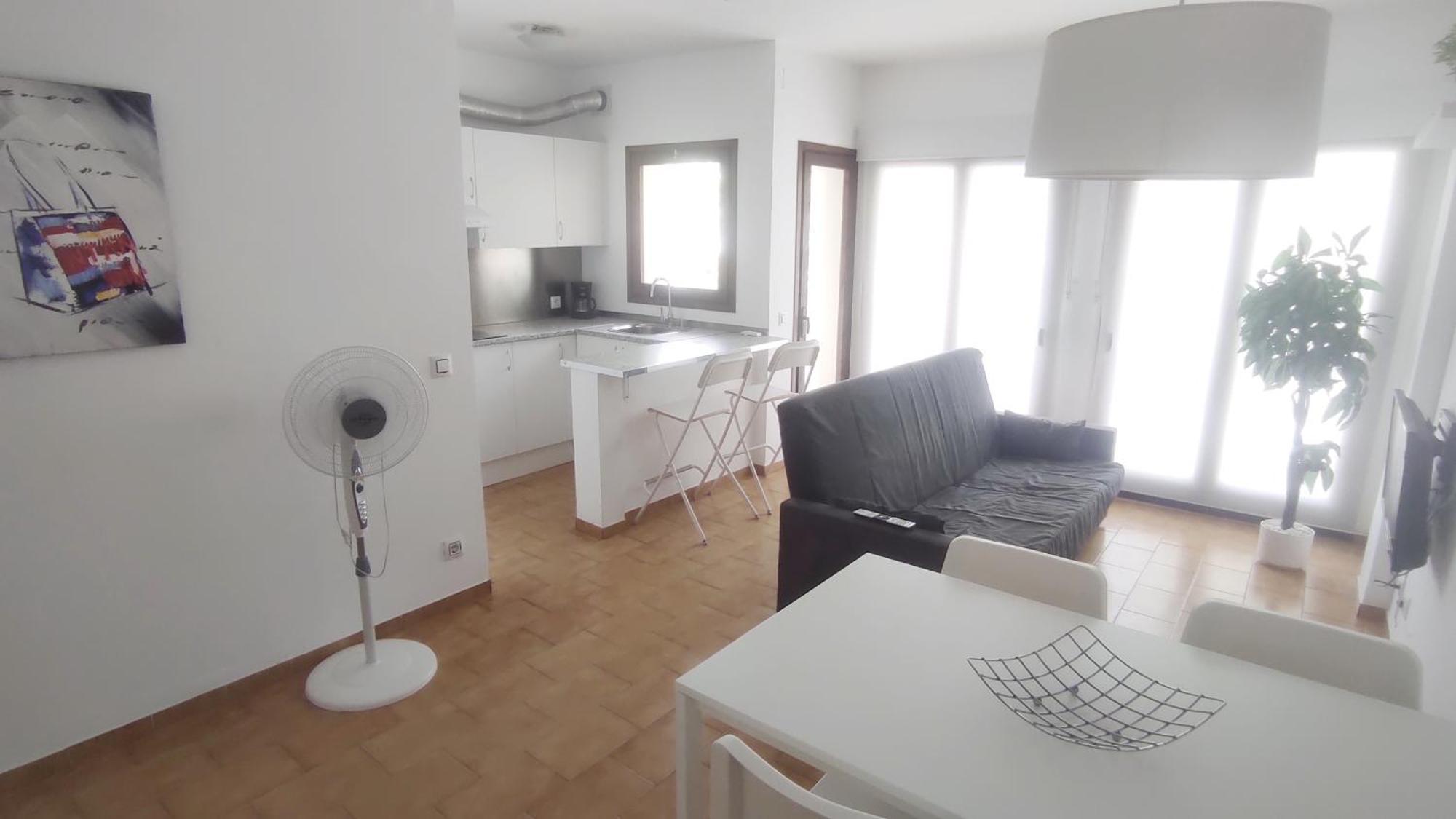 דירות אמפוריבראבה Apartamento Renovado, Luminoso, A 300M De La Playa מראה חיצוני תמונה